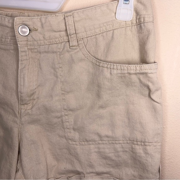 Size 10 Daisy Fuentes Beige Khaki Linen Blend Shorts Cuffed Lightweight Neutral - Picture 3 of 12